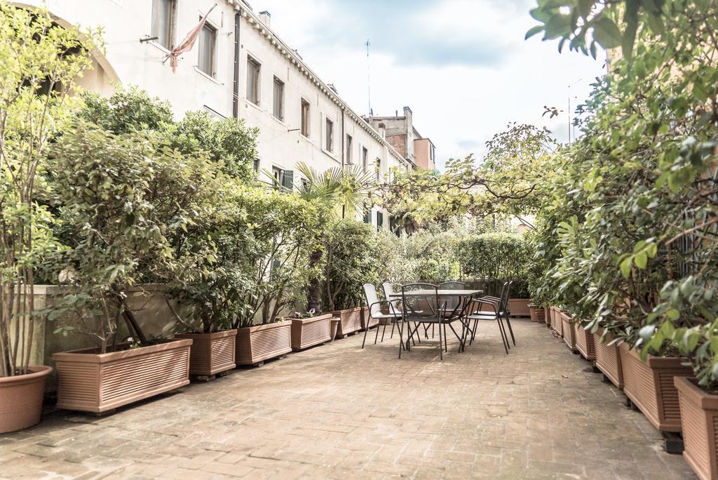 Accademia Terrazza Apartment *