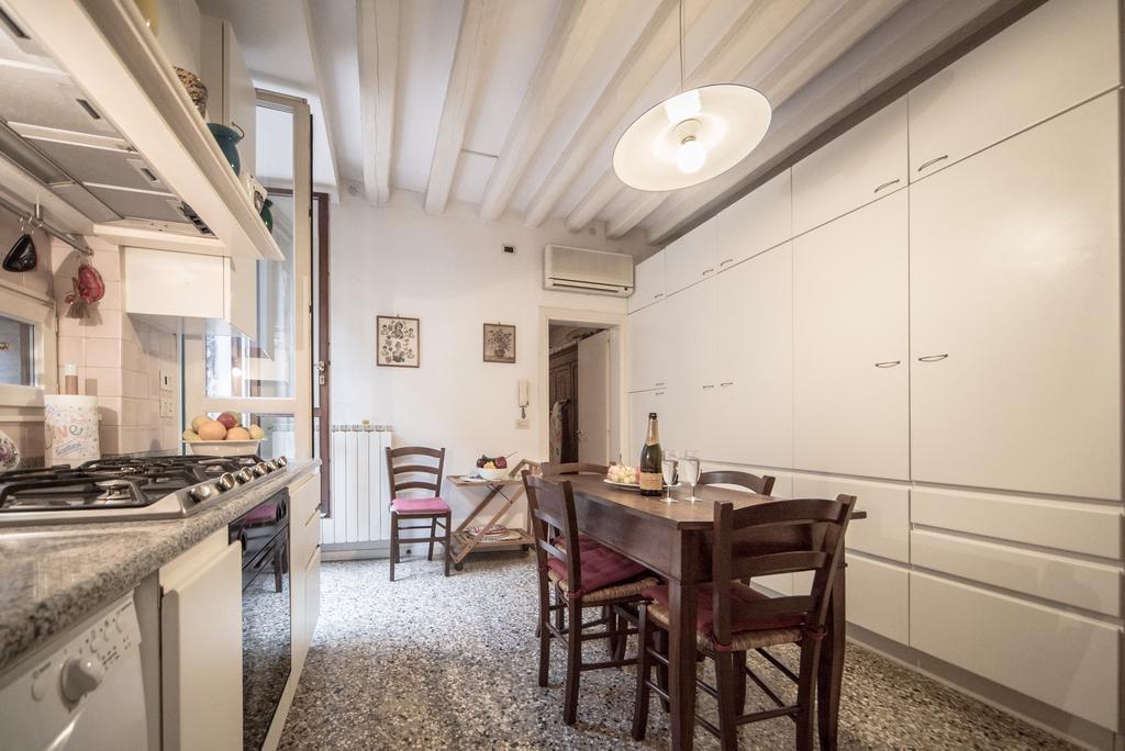 Accademia Terrazza Apartment Venice