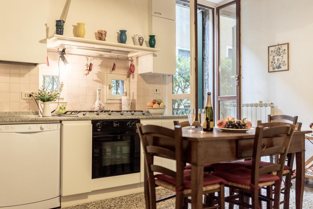 Accademia Terrazza Apartment Venice
