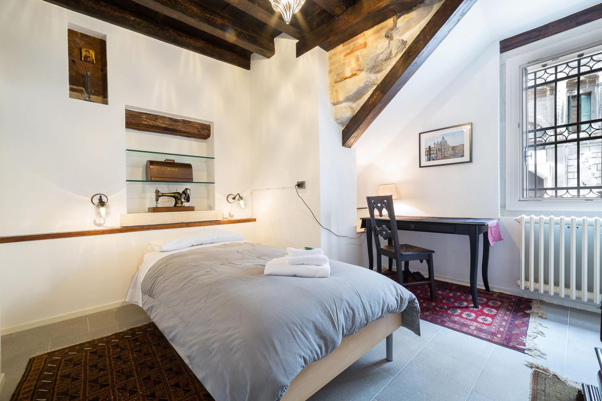 Ve.n.i.ce Cera Casa Santo Stefano * Venezia