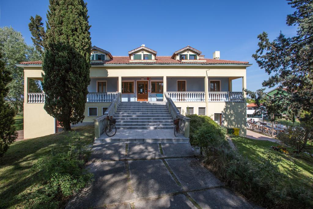 Il Lato Azzurro Hotel *