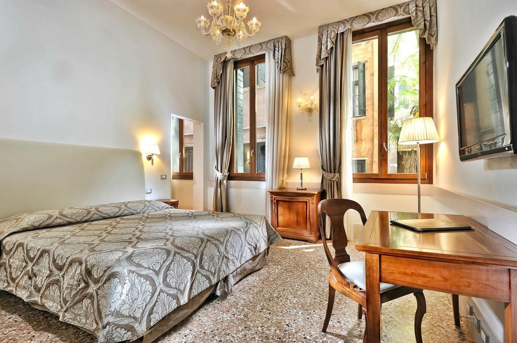Palazzo Vitturi Hotel