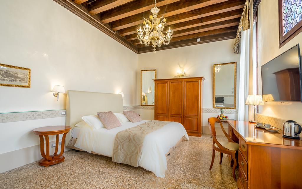 Palazzo Vitturi Hotel 3*