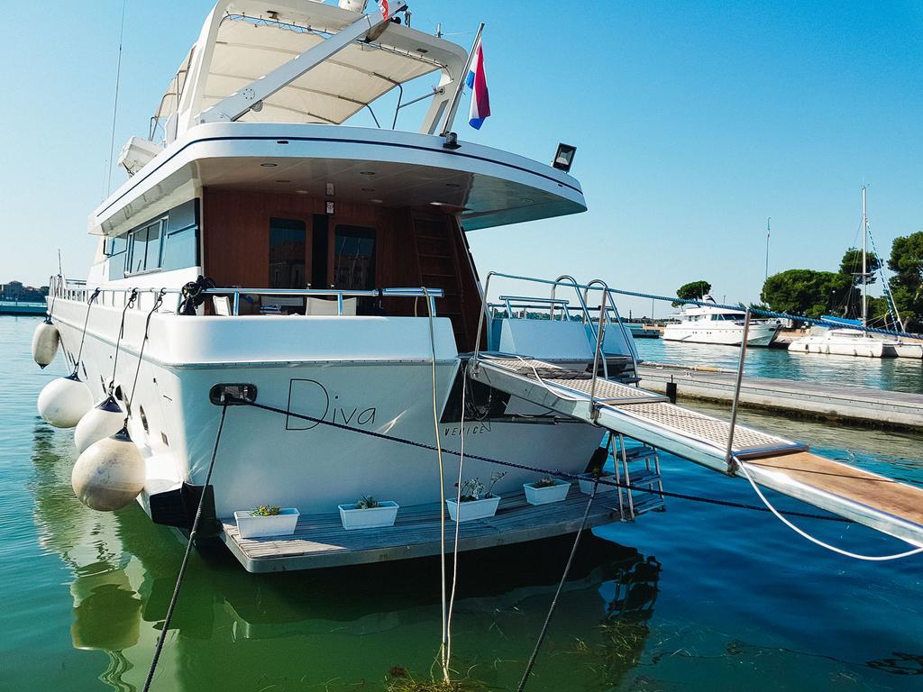 Yacht Diva *