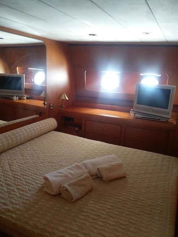 Yacht Diva * Venise