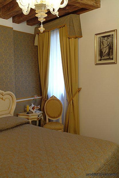 Apostoli Palace Couette-café 3*