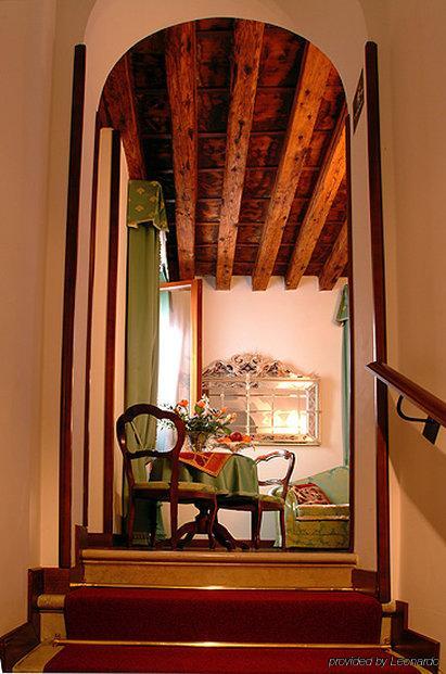 Couette-café Apostoli Palace 3*