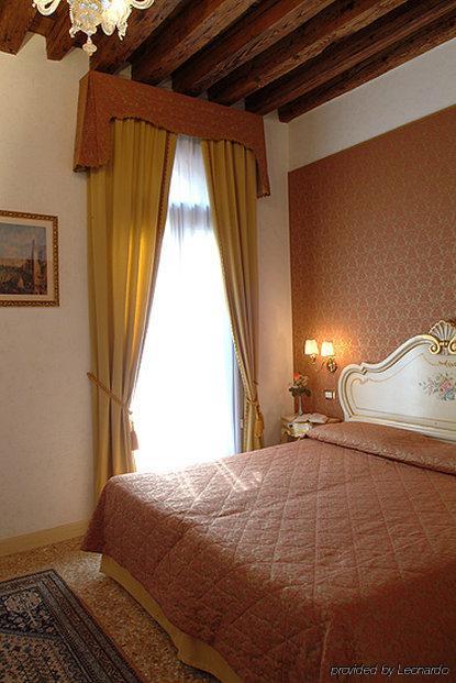 Apostoli Palace Couette-café 3*