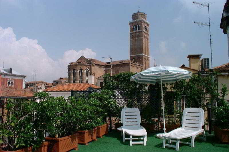 Hotel Pantalon 3*