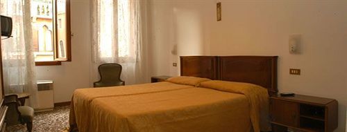 Fontana Hotel