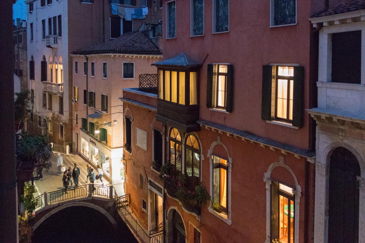 Rialto Bridge Large Venetian Style With Lift *