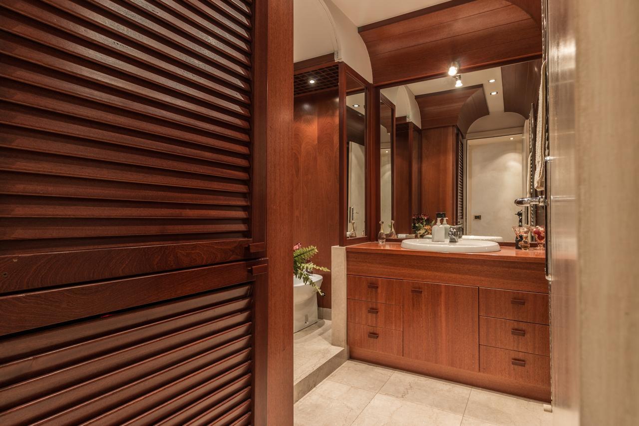 La Fenice Double Canal View Apartment Venedig
