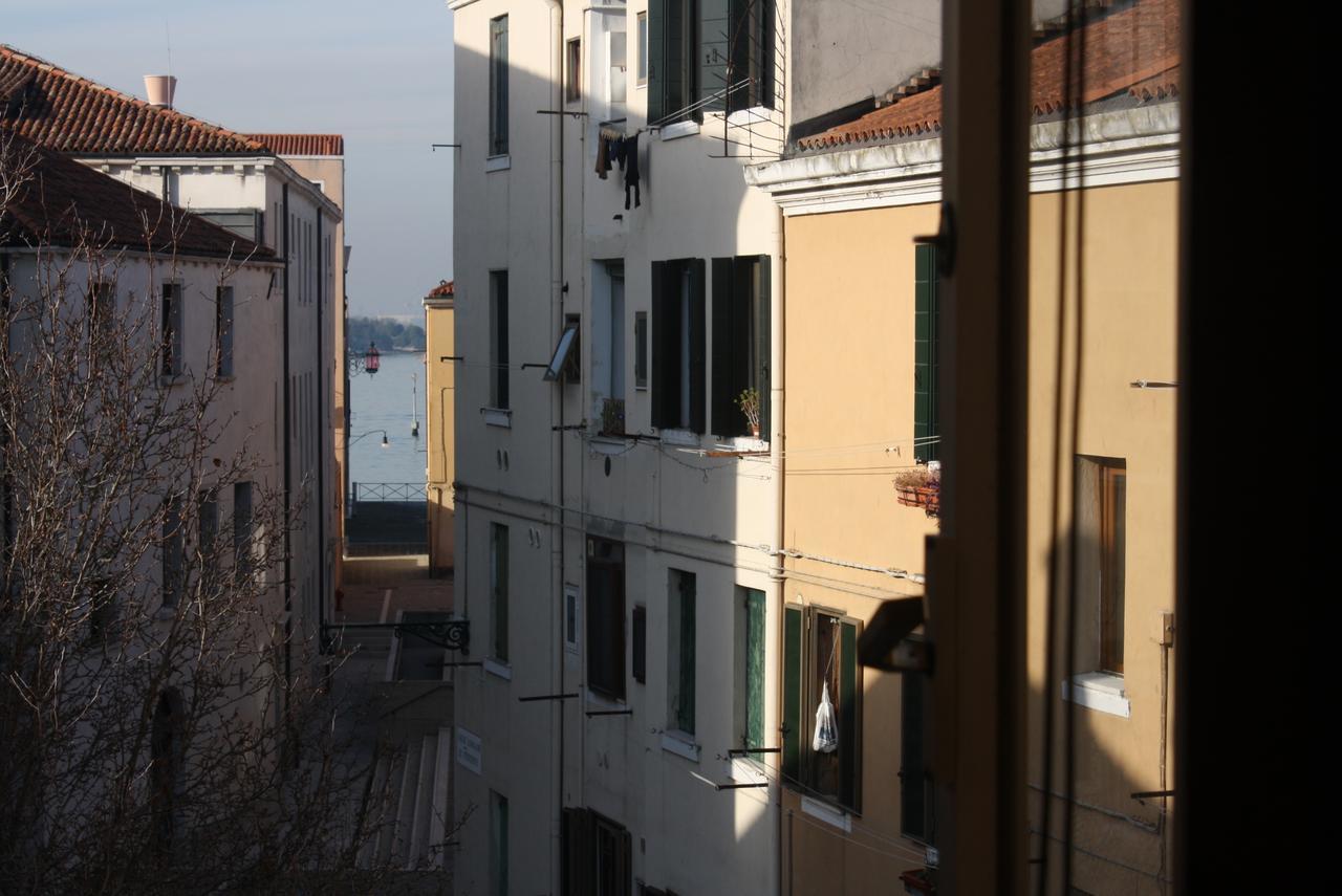 Apartment 2978b *