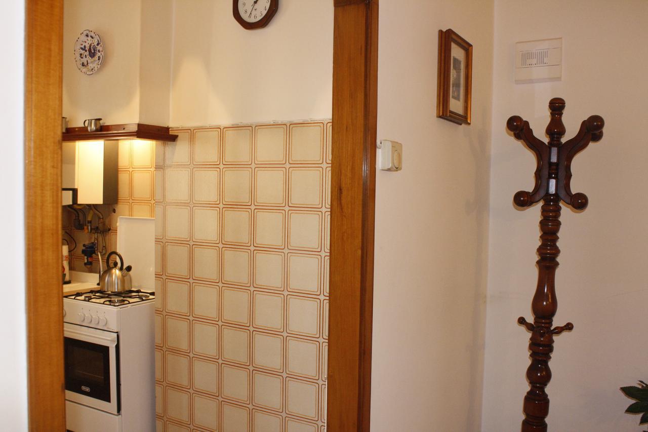 2978b Apartment *