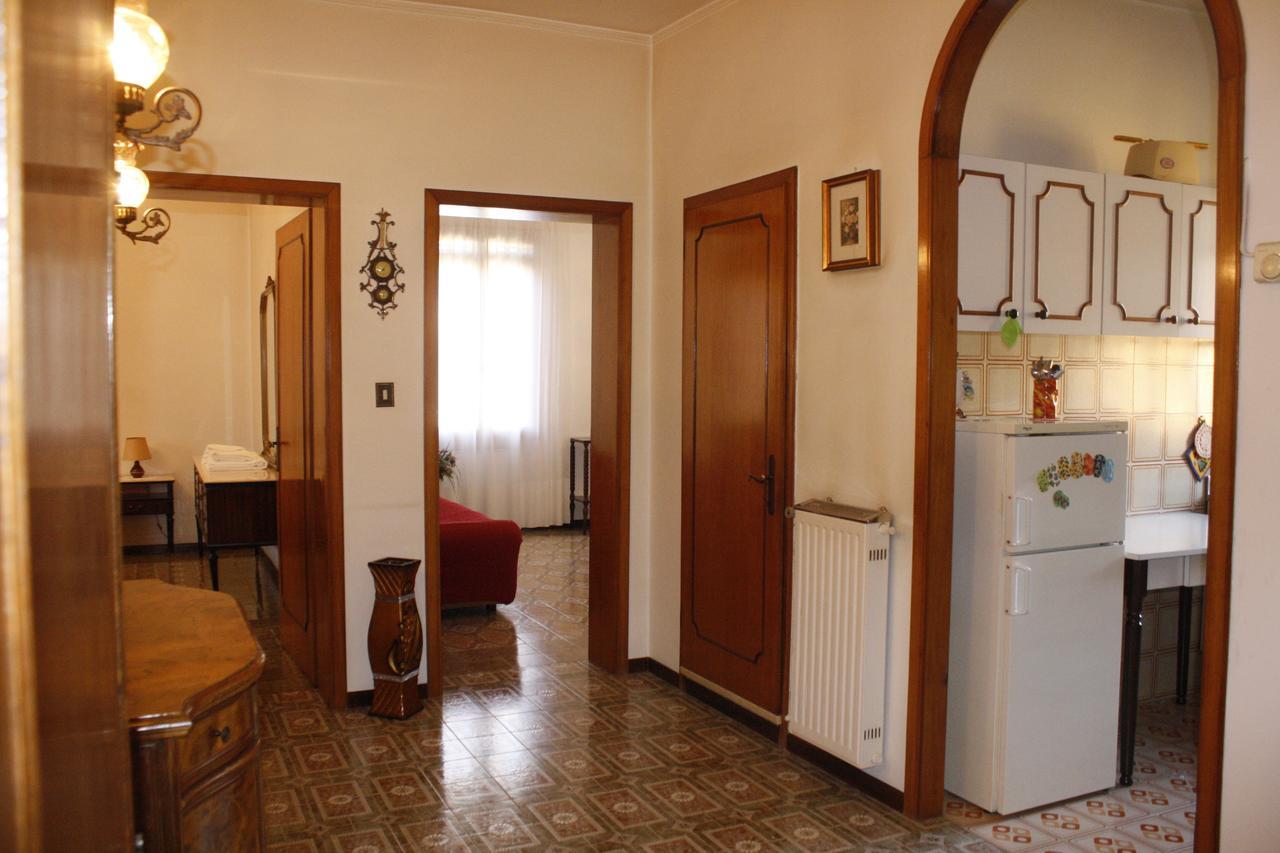 2978b Apartment *