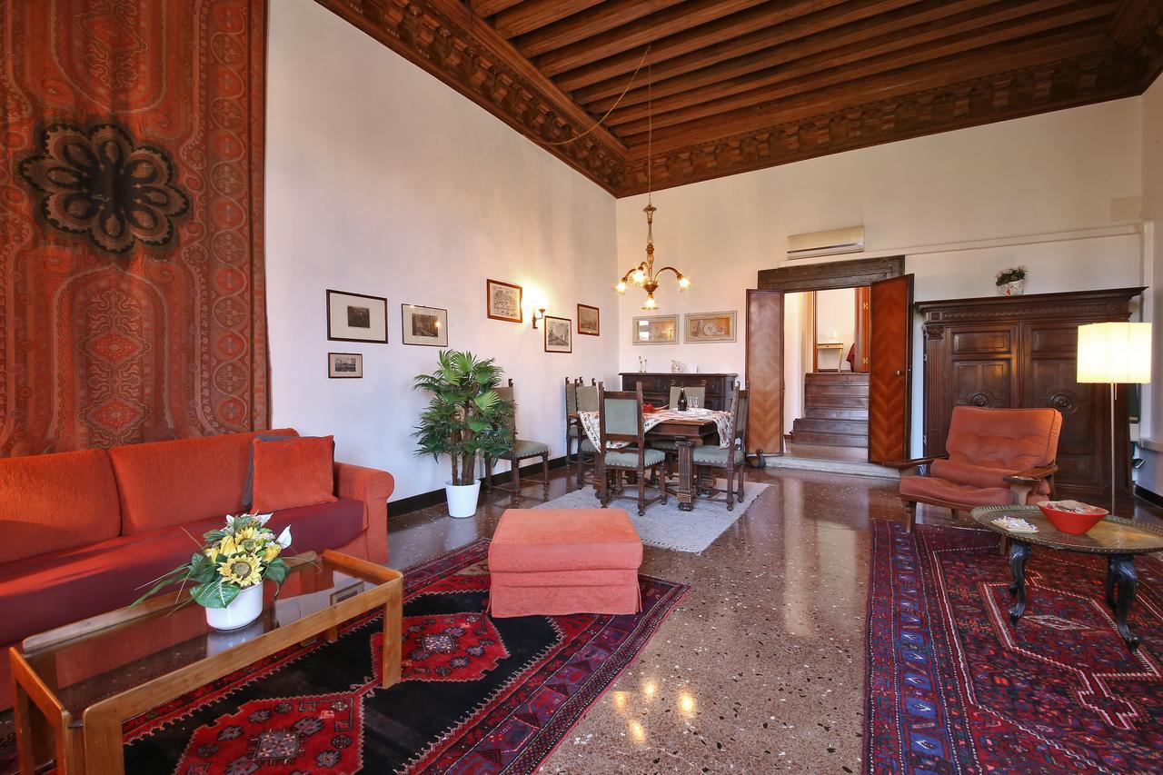 Palazzo Foscarini .