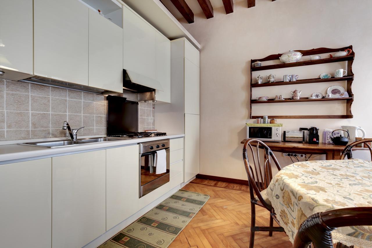 Biennale Apt Balcony Apartment Venedig