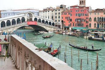 Hotel Grand Canal Terrace