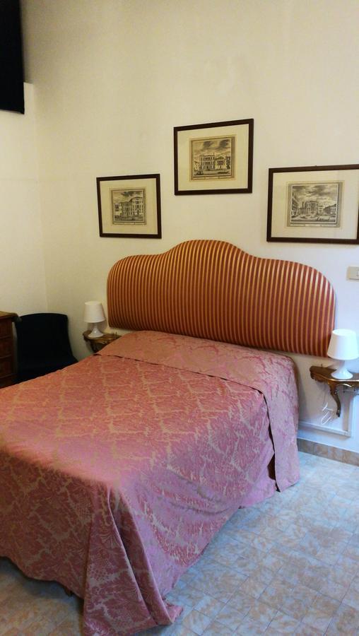 Guest house Alloggi Scala Del Bovolo 3*