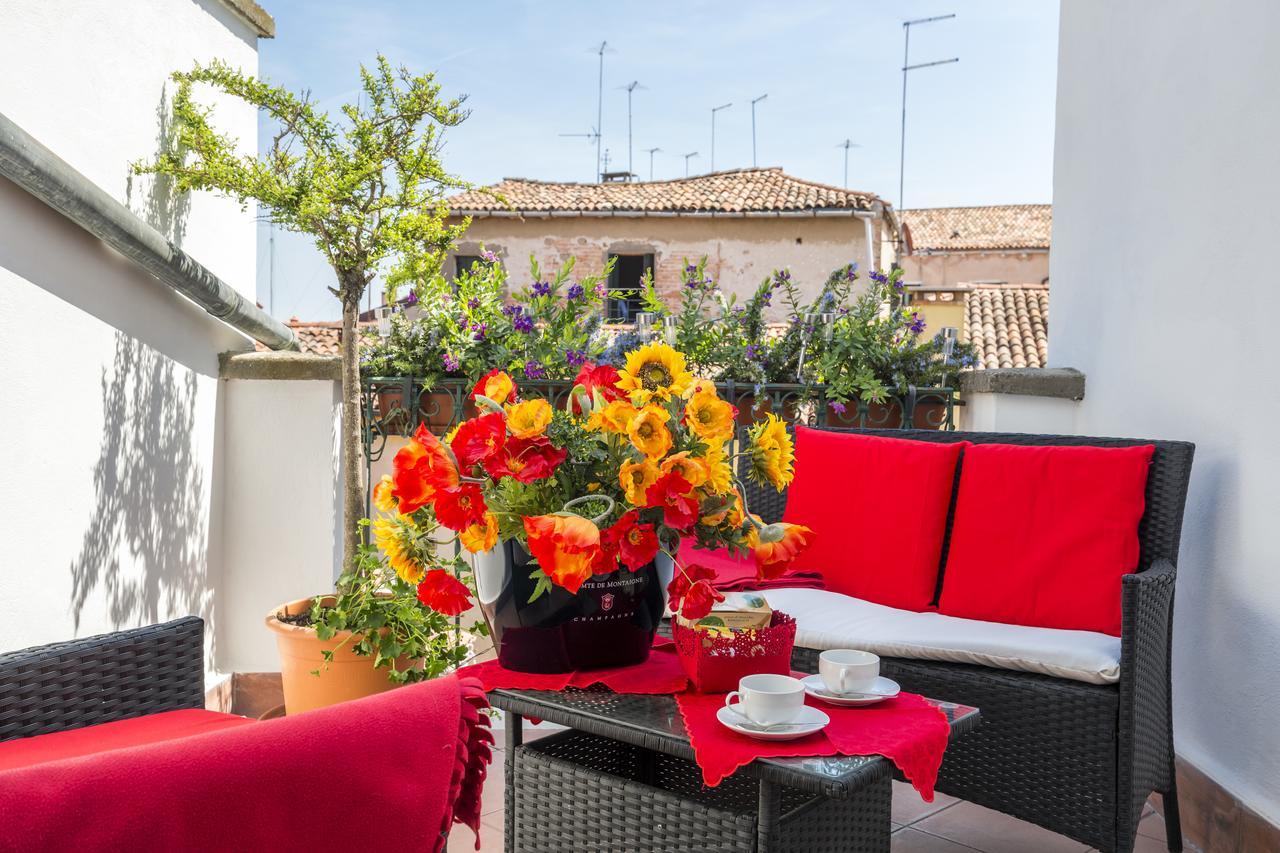 Elegant Terrace Near Piazza San Marco Last Floor No Lift Apartment