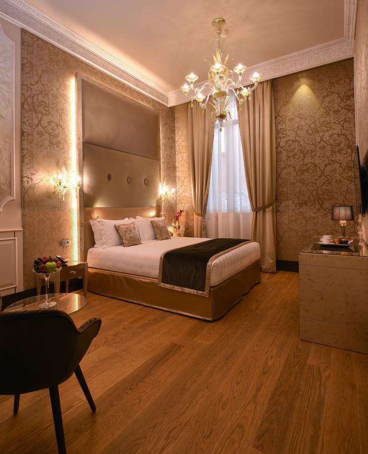 Santa Croce Boutique Hotel 4*