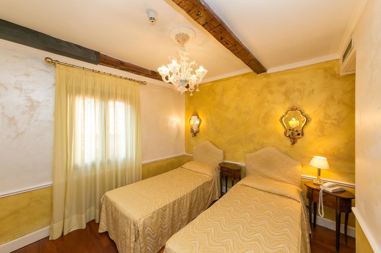 Hotel Pantalon