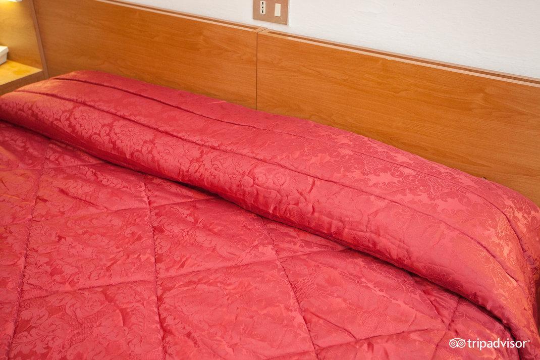 Hotel Caprera 2*