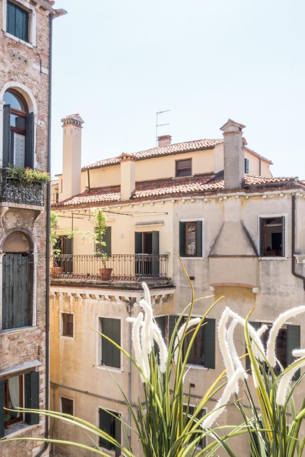 Rialto Whit Lift Appartement
