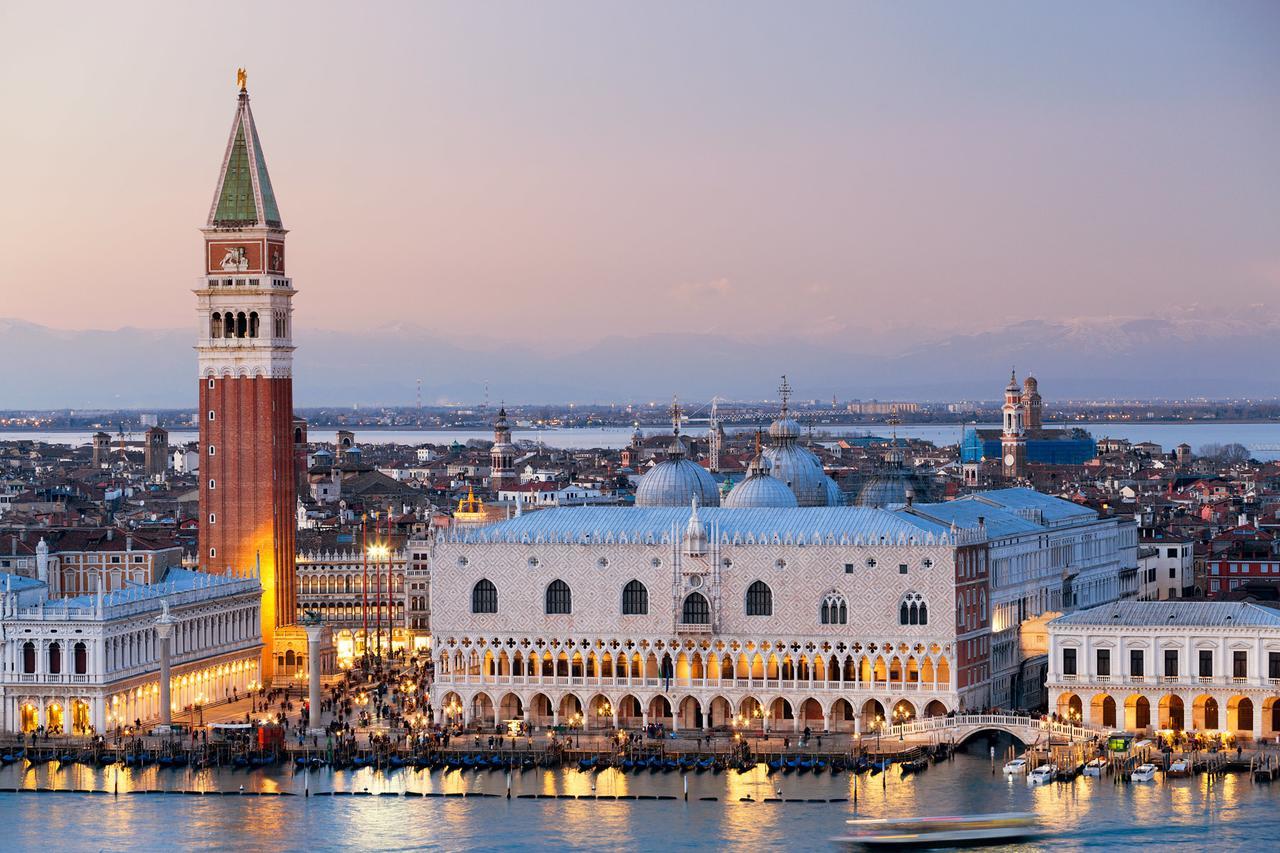 San Polo Near Rialto Fish Market Venedig