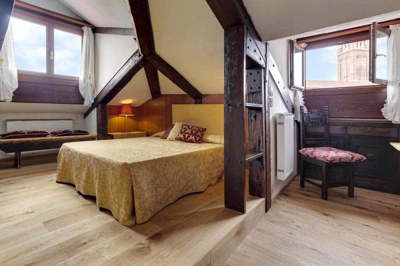 Ca' Badoer Attic * Venedig