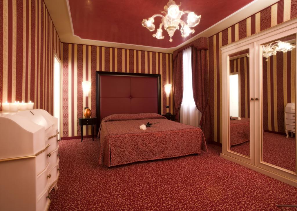Alcyone Hotel 3*