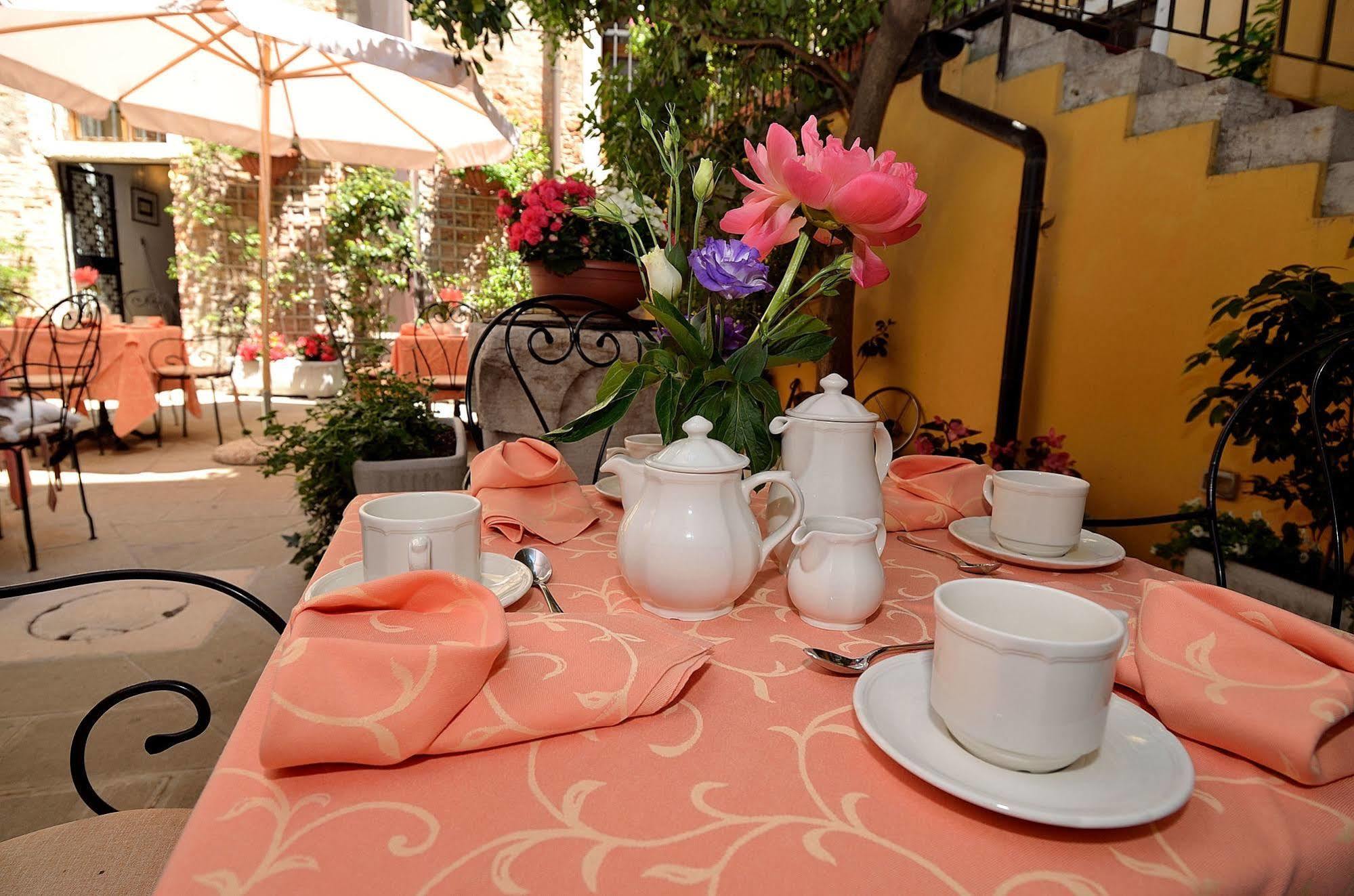 Couette-café La Corte 3*