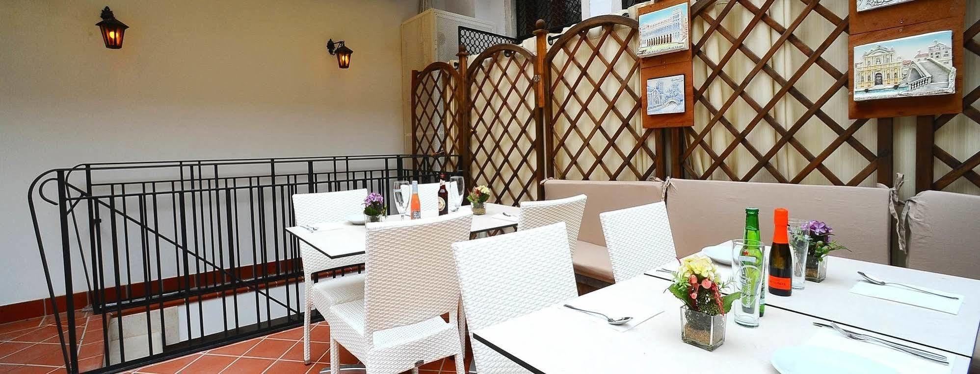 Hotel Fontana Venise