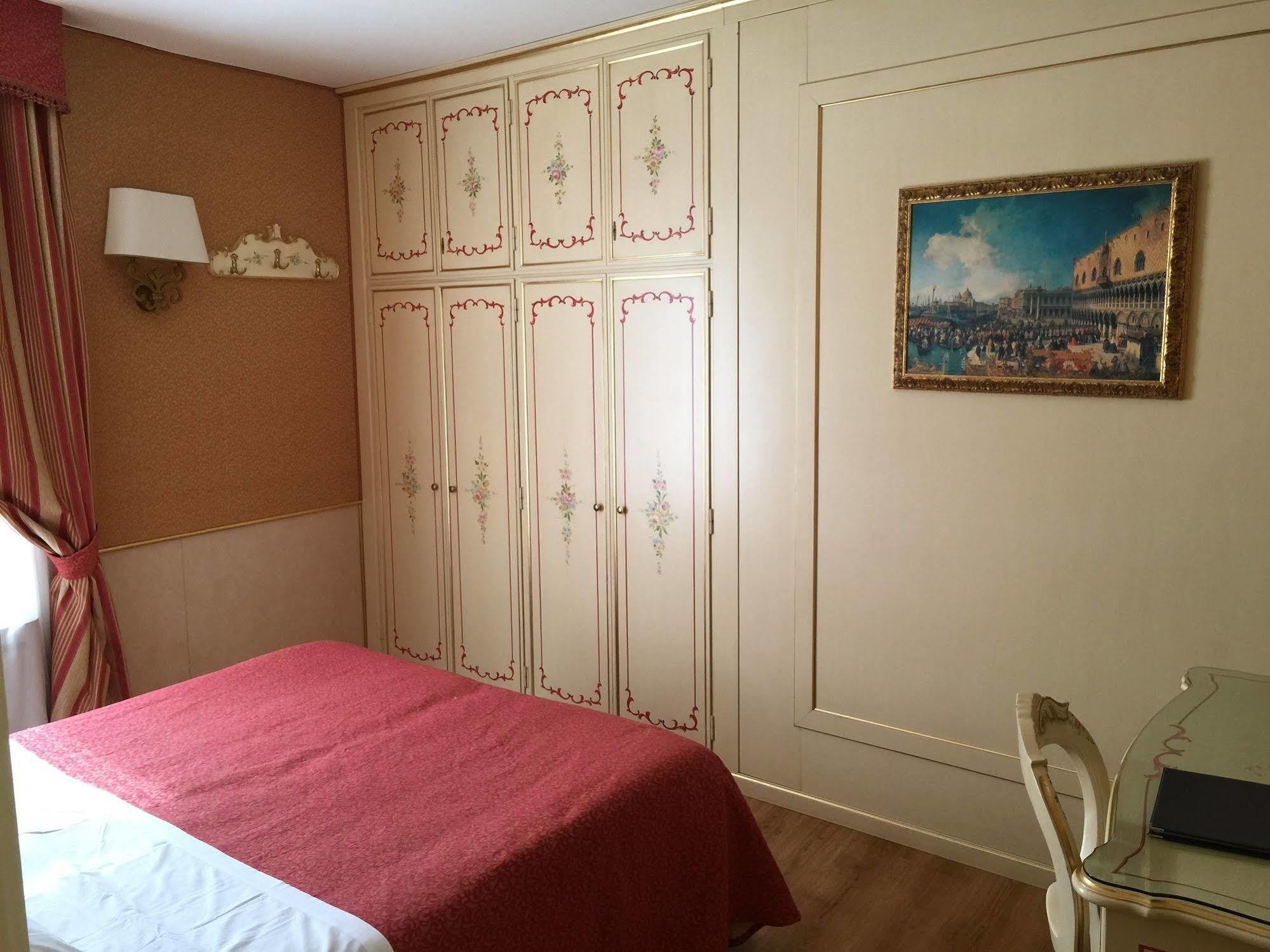 Arlecchino 3* Venise
