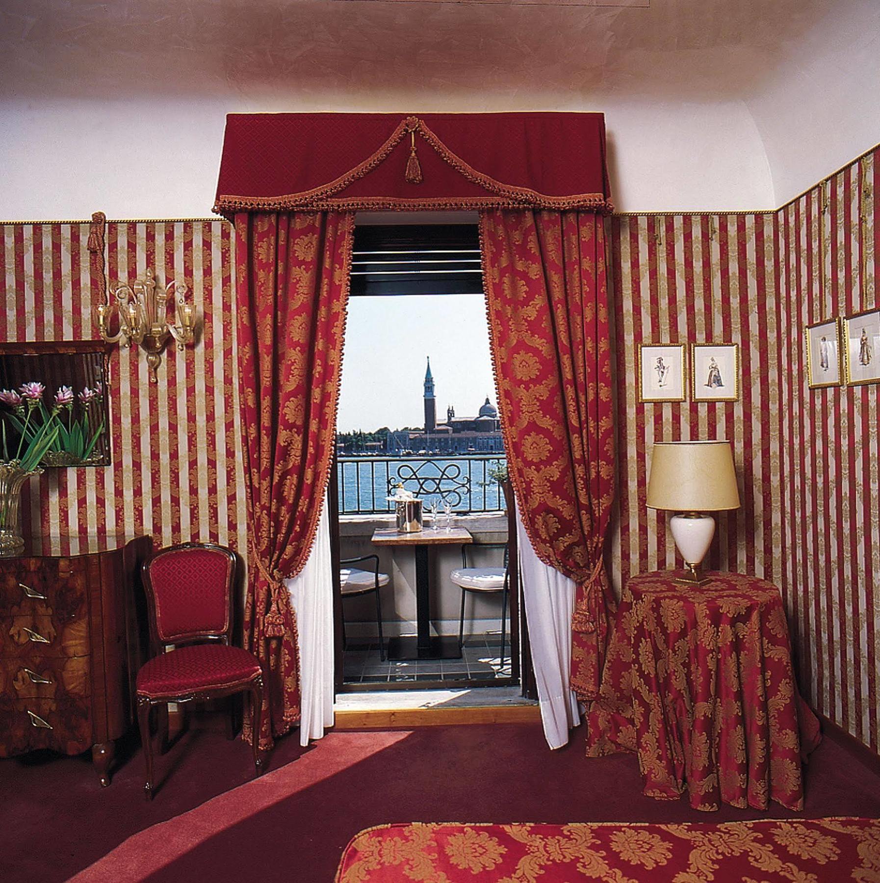 Vivaldi Hotel 4*