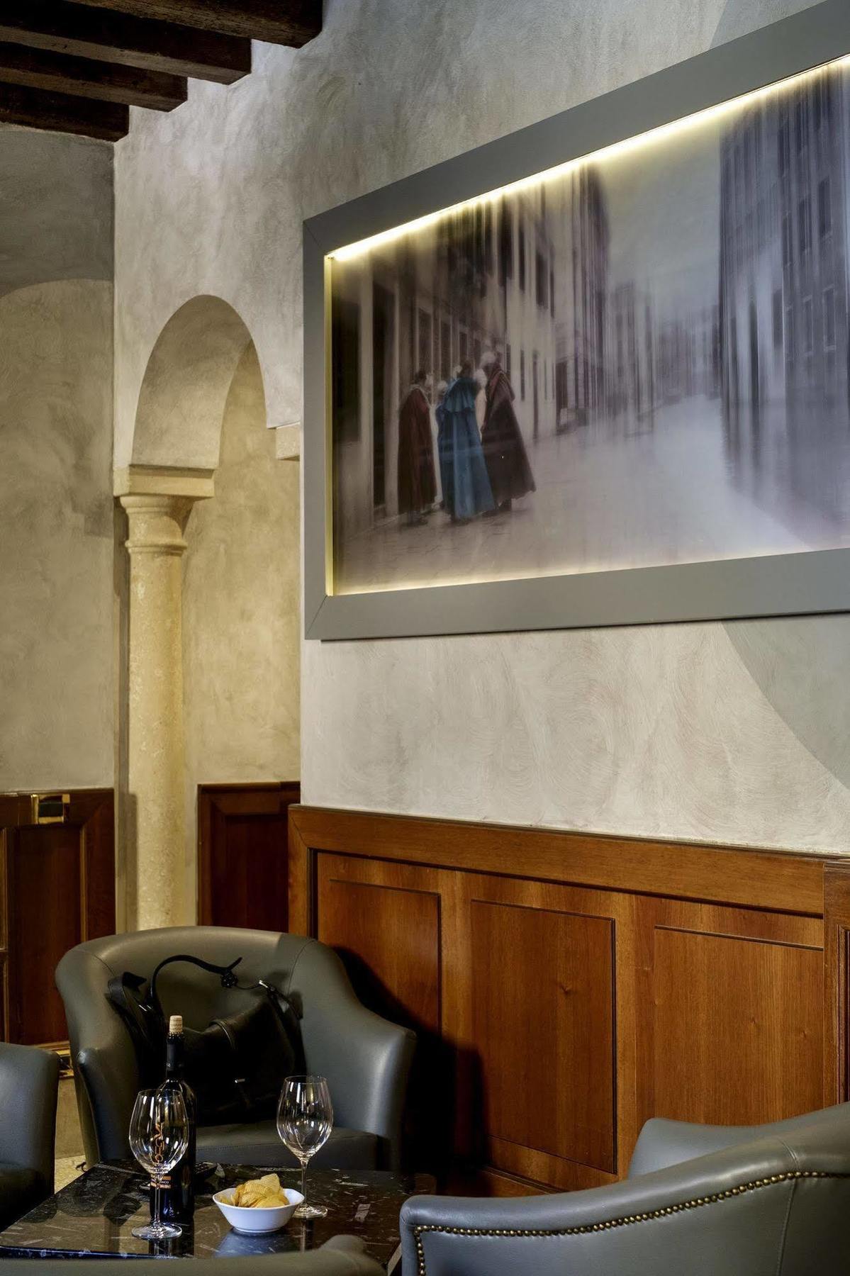 Ca' D'oro Hotel 3*