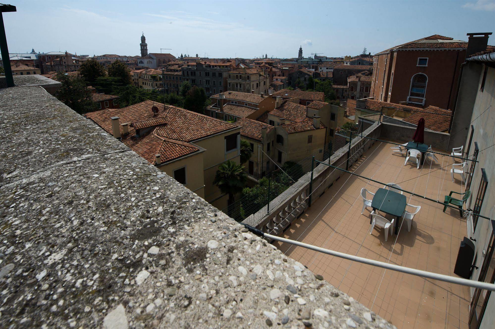 Hostel Domus Civica *