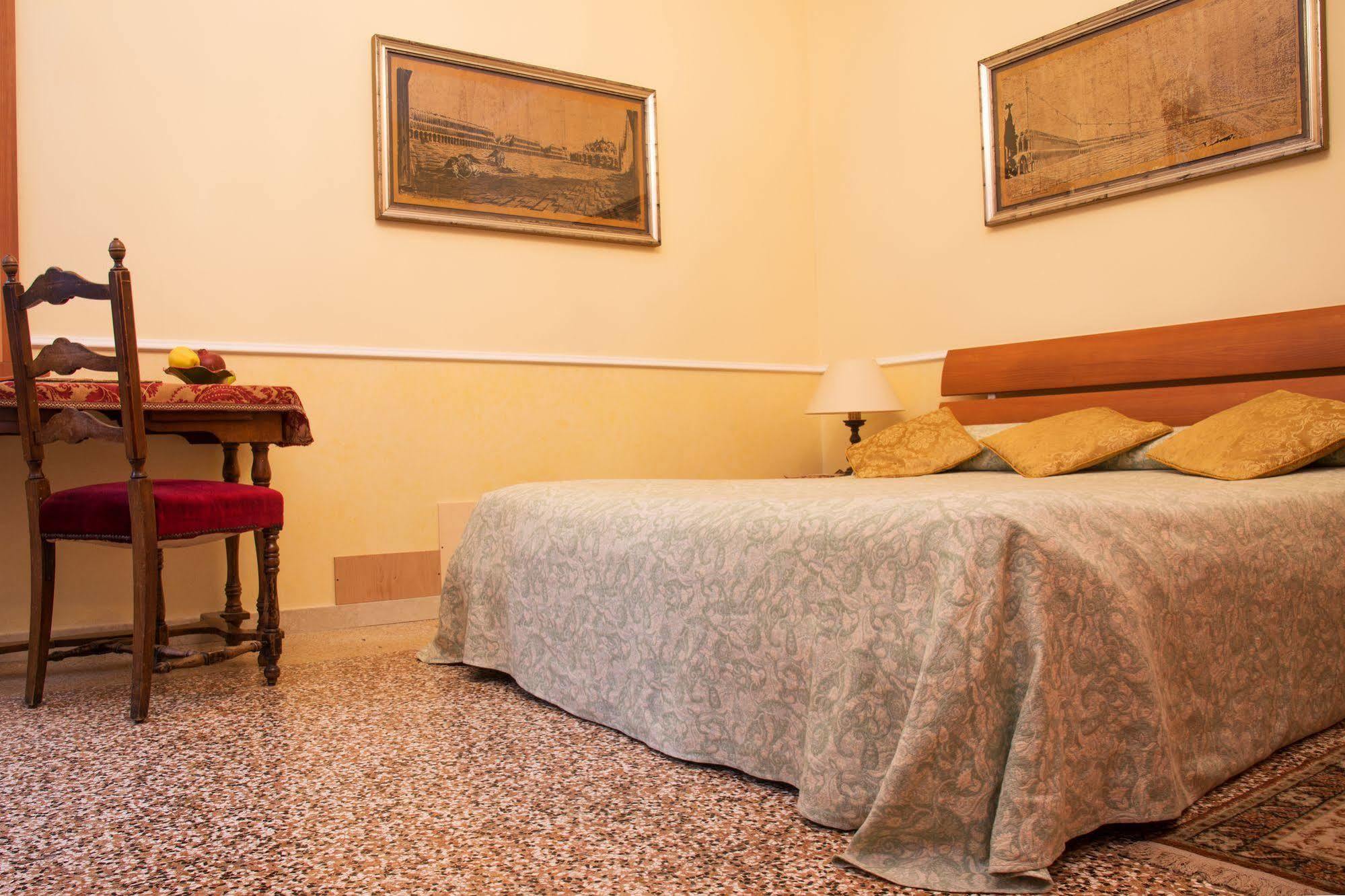 Apartment Fenice Venedig