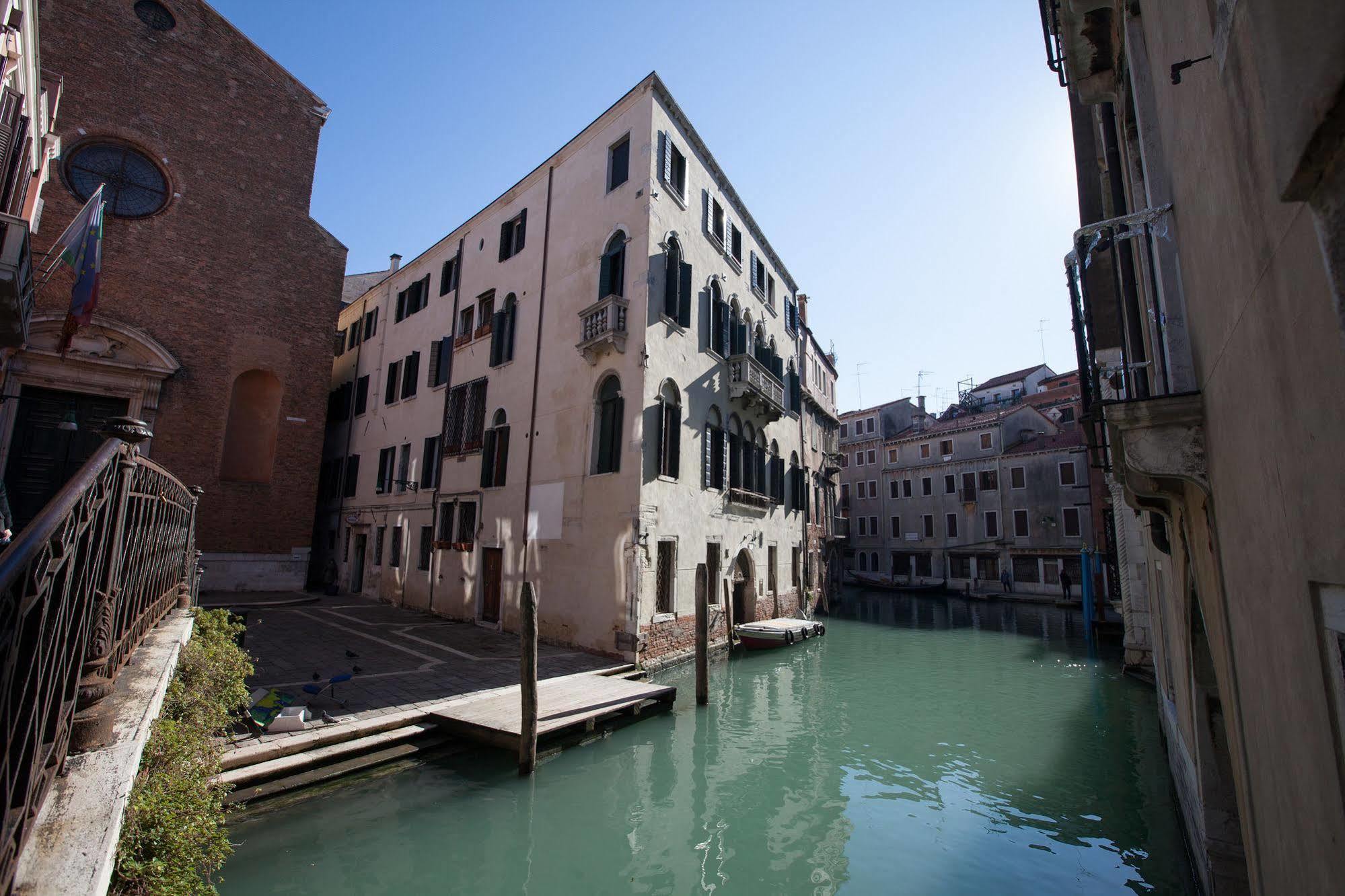 Ca' Foscolo 2* Venetië