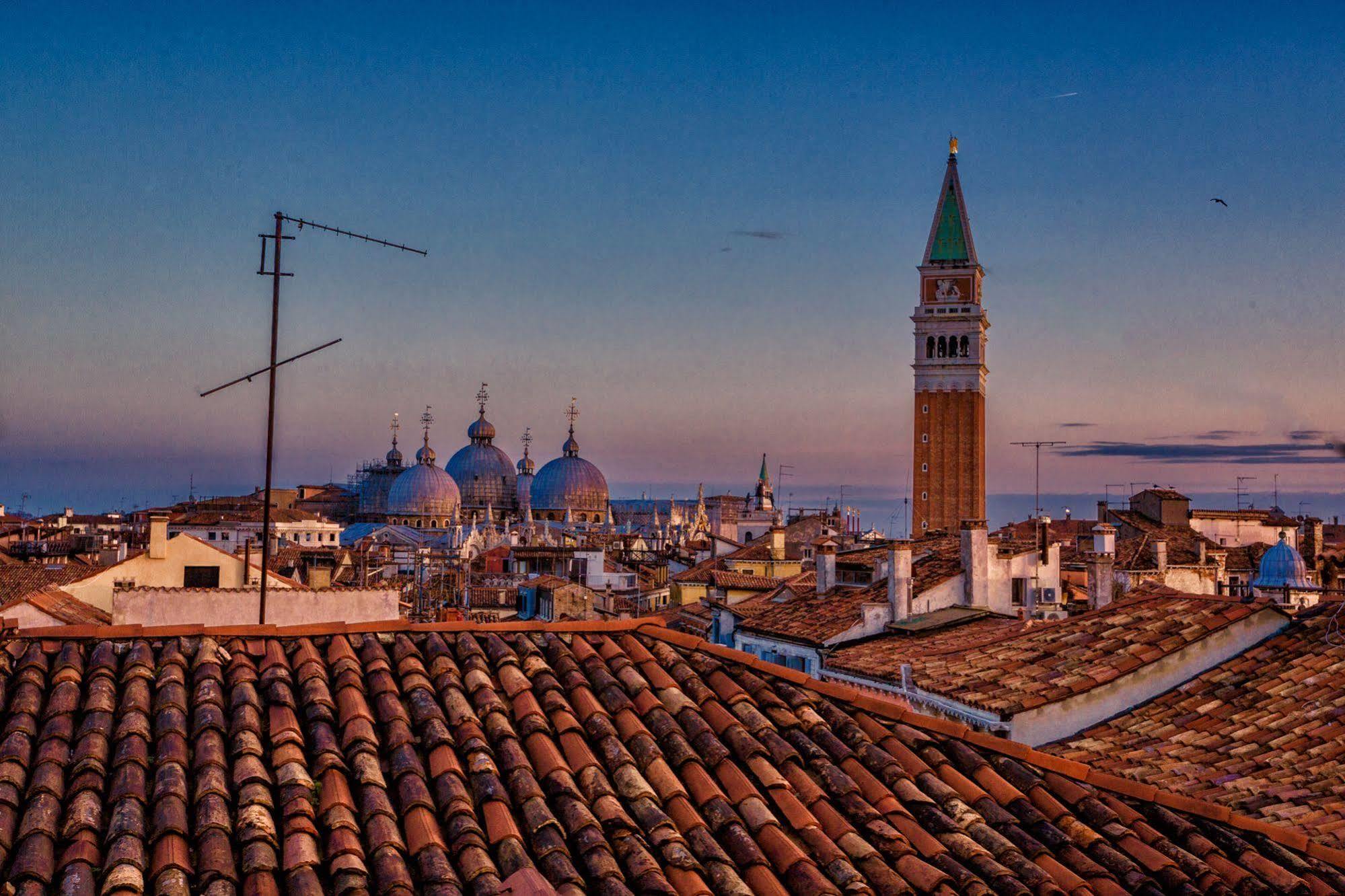 Bareteri Hotel Venezia