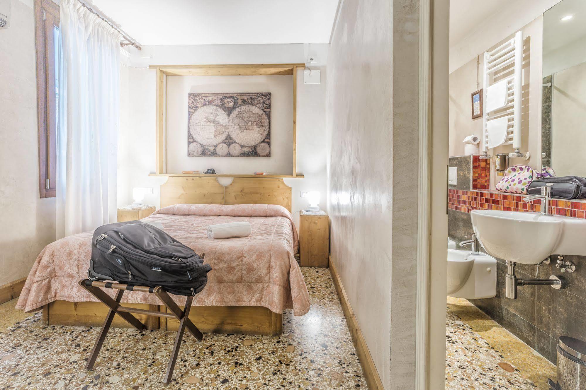 Hotel Bareteri 3*