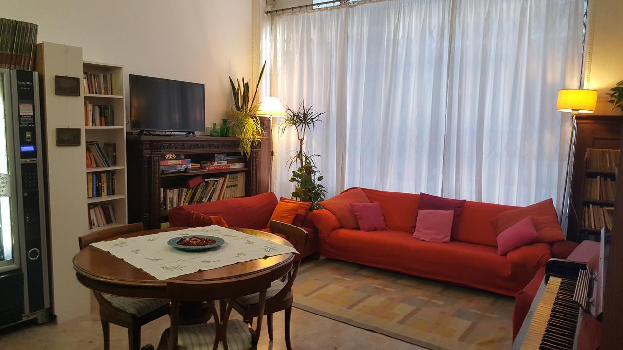 Domus Civica Hostel *