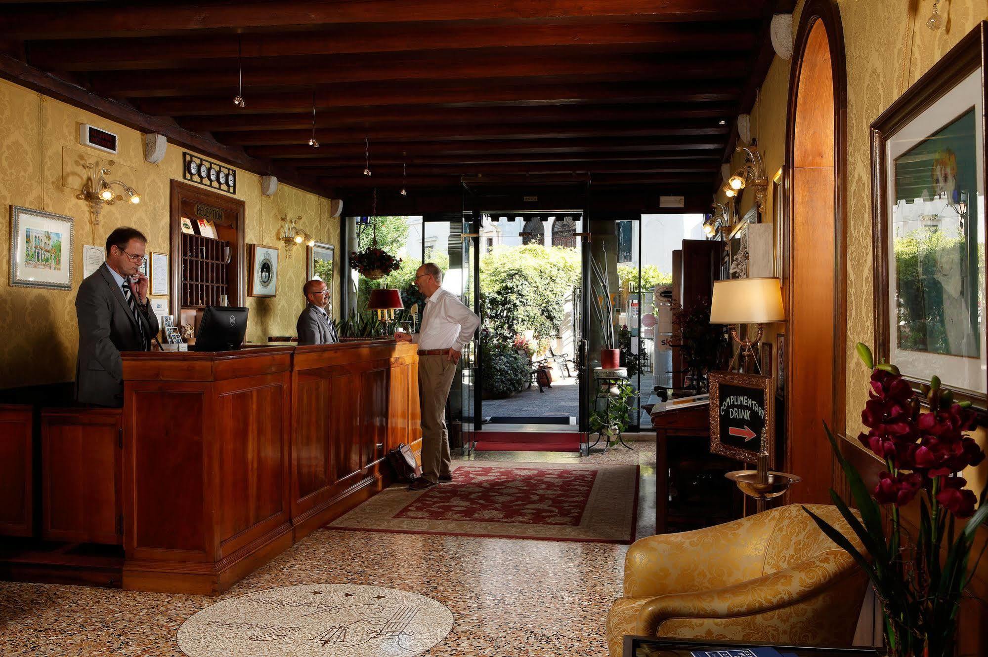 Accademia - Maravege 3* Venedig