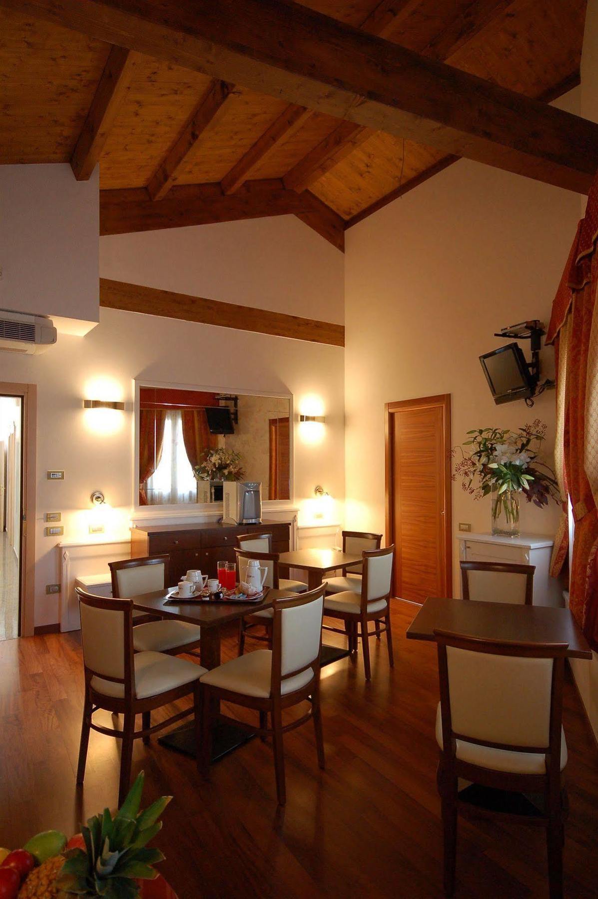Cà Doge Bed & Breakfast