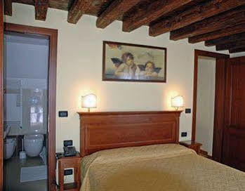 Alloggi Marinella Mini-hôtel 3*