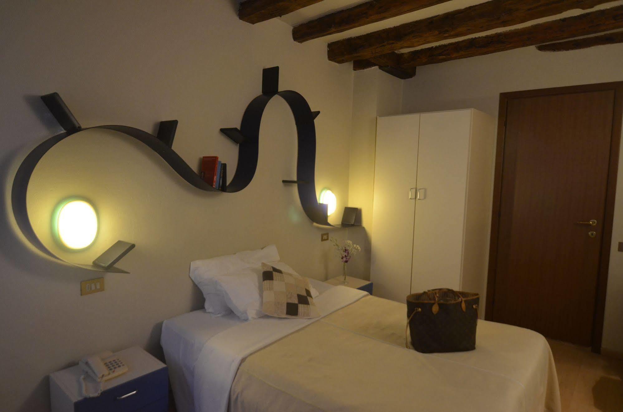 Al Tiepolo 3* Venedig