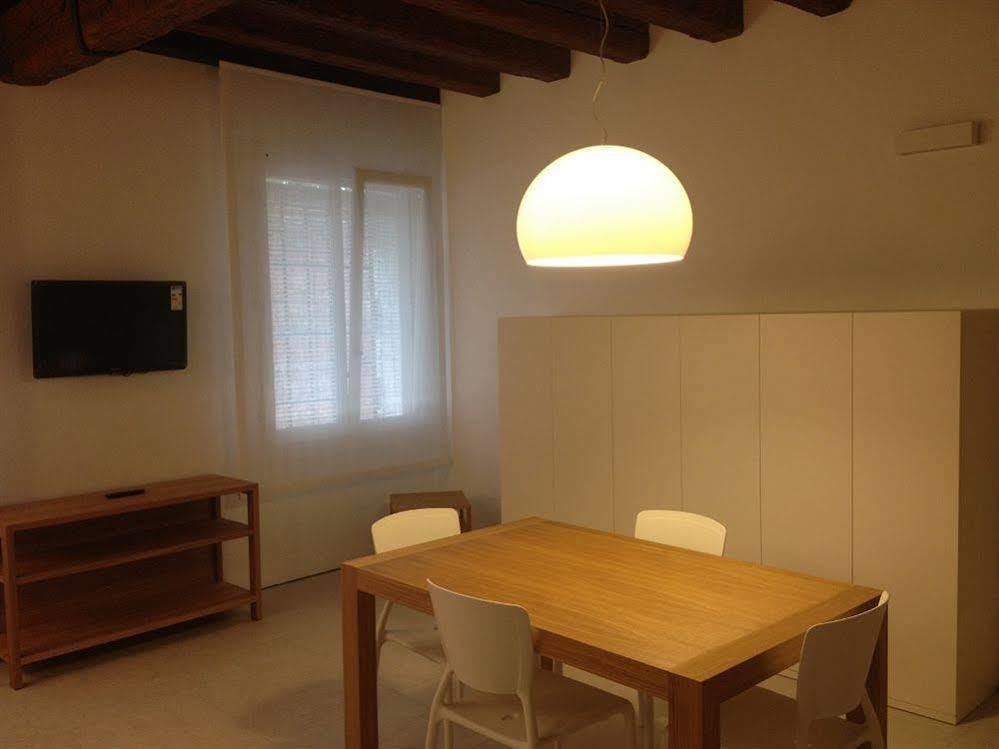 Apartments Venice *