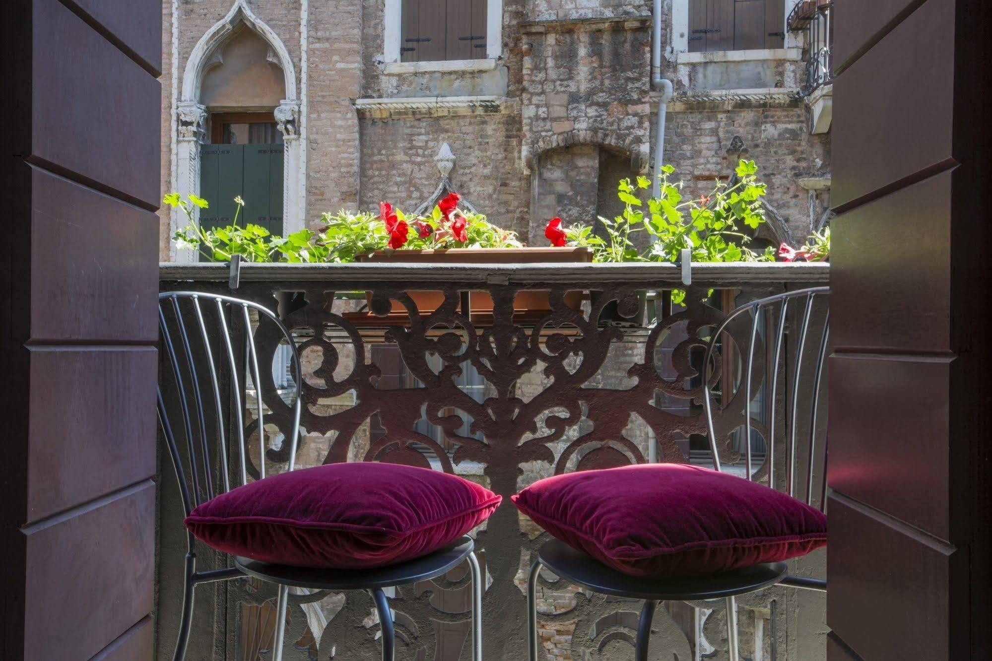 Becher Hotel Venise