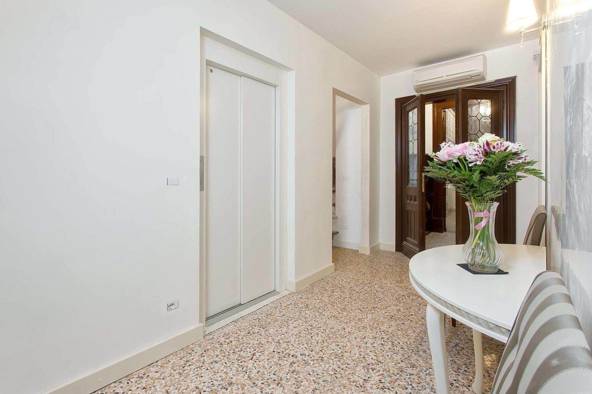 Ca' Nobile Corner Hotel