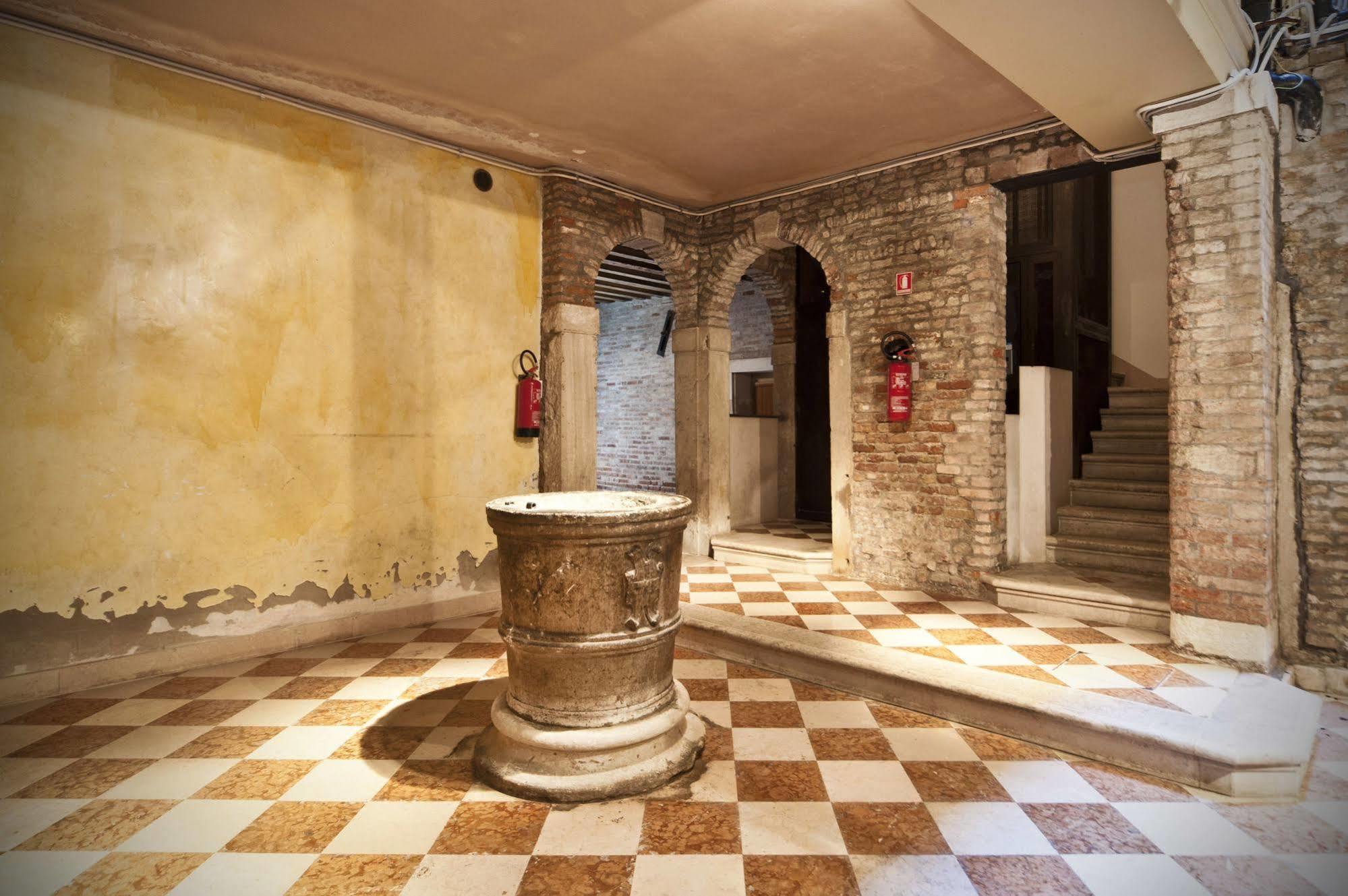 Appartement Very In Historical 1600 Palace With Lift A Few Min Walk From San Marco Square Venetië